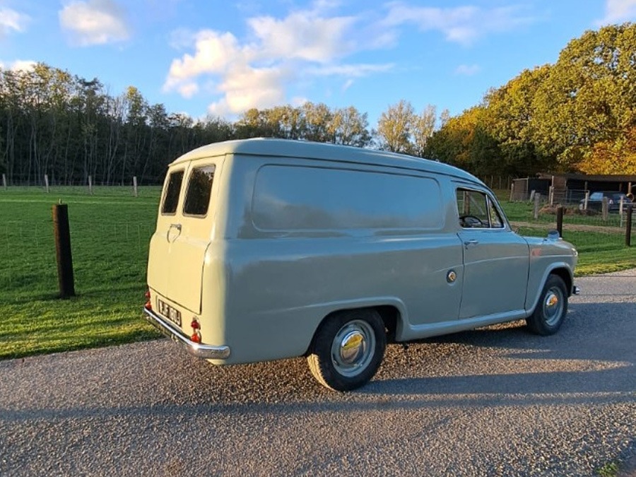1970 Austin A55 Image 2