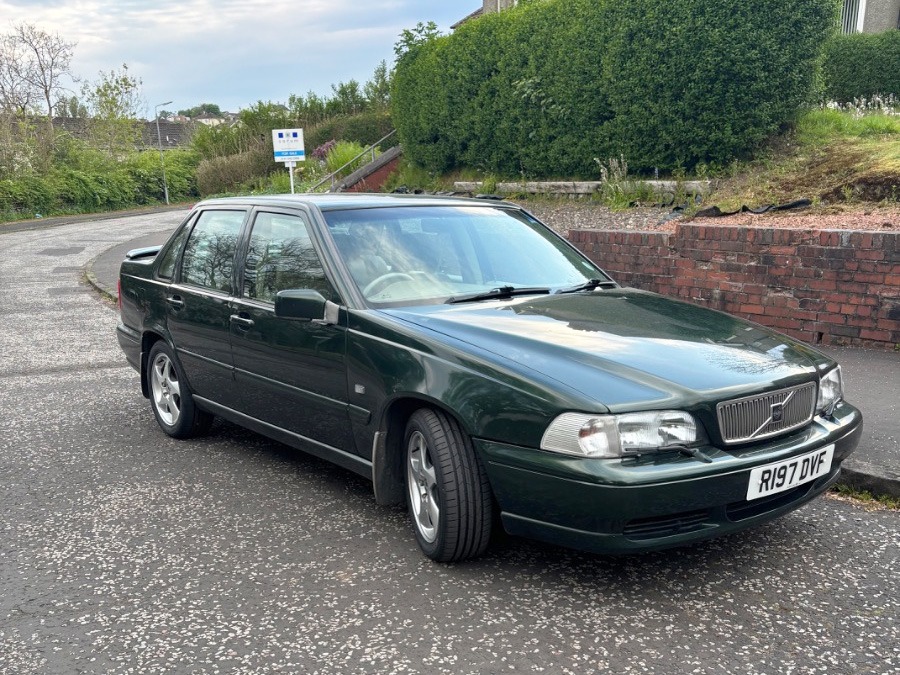 1998 Volvo S70 Image 1