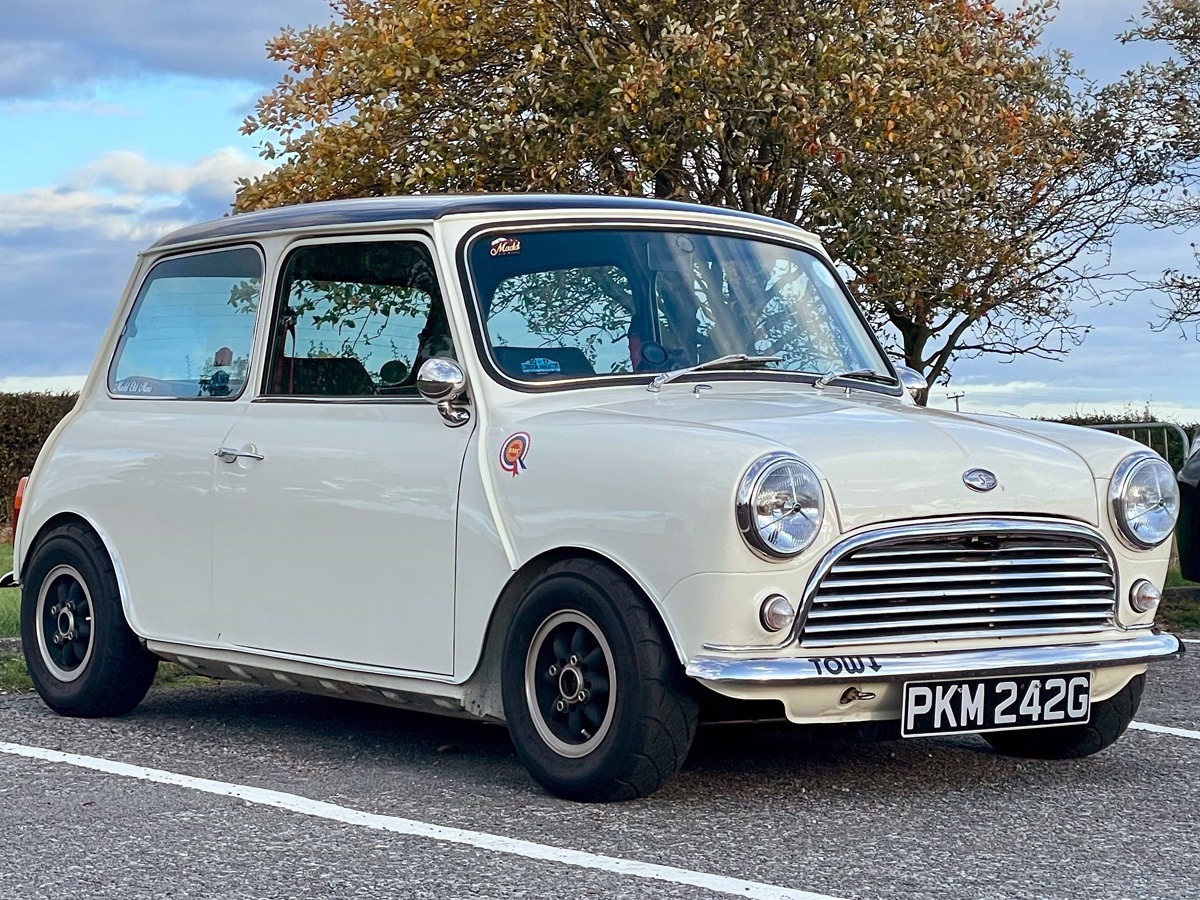 1968 Morris Mini Image 1
